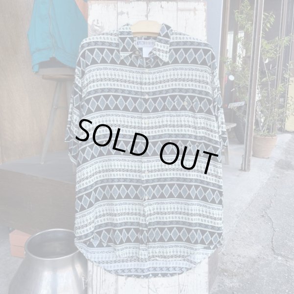 画像2: 【UNTIED 半袖デザインシャツ 柄シャツ NO.2405114】 (2)