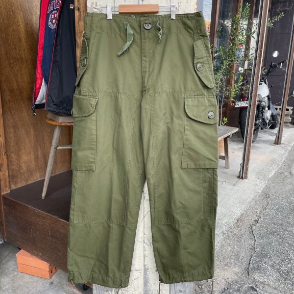 画像1: 【80s カナダ軍 ECWW オーバーパンツ カーゴパンツ SIZE short/small NO.2412201】 (1)