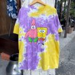 画像1: 【nickelodeon スポンジボブ Tシャツ イエロー×パープル タイダイ NO2507072】 (1)