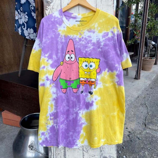 画像1: 【nickelodeon スポンジボブ Tシャツ イエロー×パープル タイダイ NO2507072】 (1)