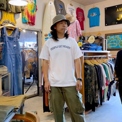 画像2: 【ピープルゲットレディ オリジナルTシャツ カレッジロゴ （ホワイト）】