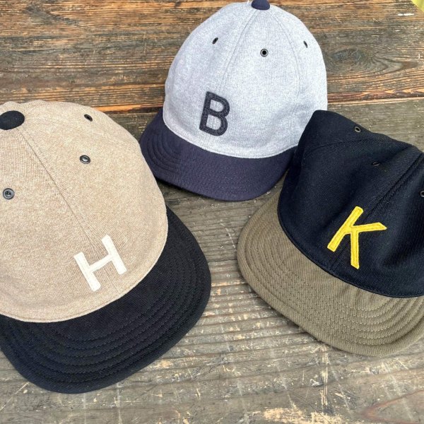 画像1: 【HIGHER ”ピープルゲットレディ別注”ワッペン付スウェットCAP（3color/alphabet）】 (1)