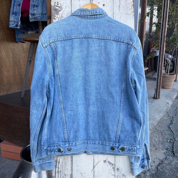 画像2: 【アメリカ製GUESS? GEORGES MARCIANO デニムジャケット NO.2511162】 (2)